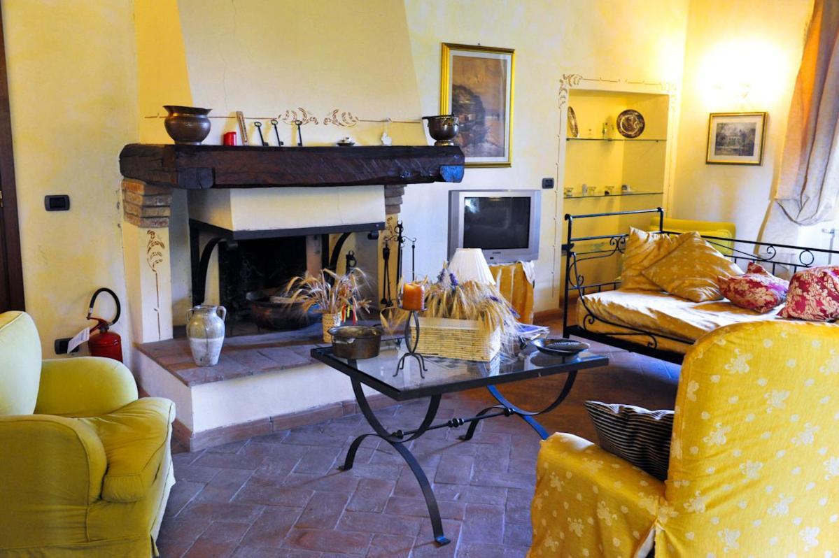 La Fonte Carducciana Villa Сан Кашано дей Бани Екстериор снимка